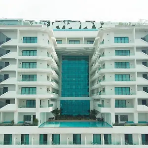 Lime Manila فندق